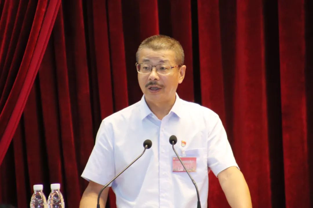 云顶集团召开第四届职工代表大会第一次会议8.jpg