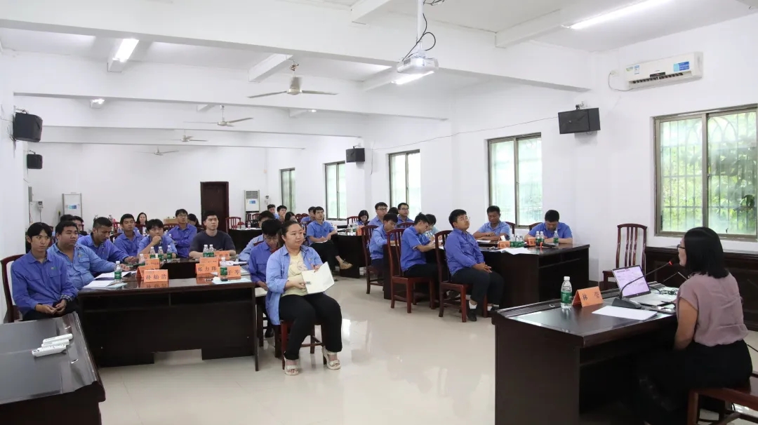 练好内功 讲好故事 云顶集团进行第一期通讯员培训班