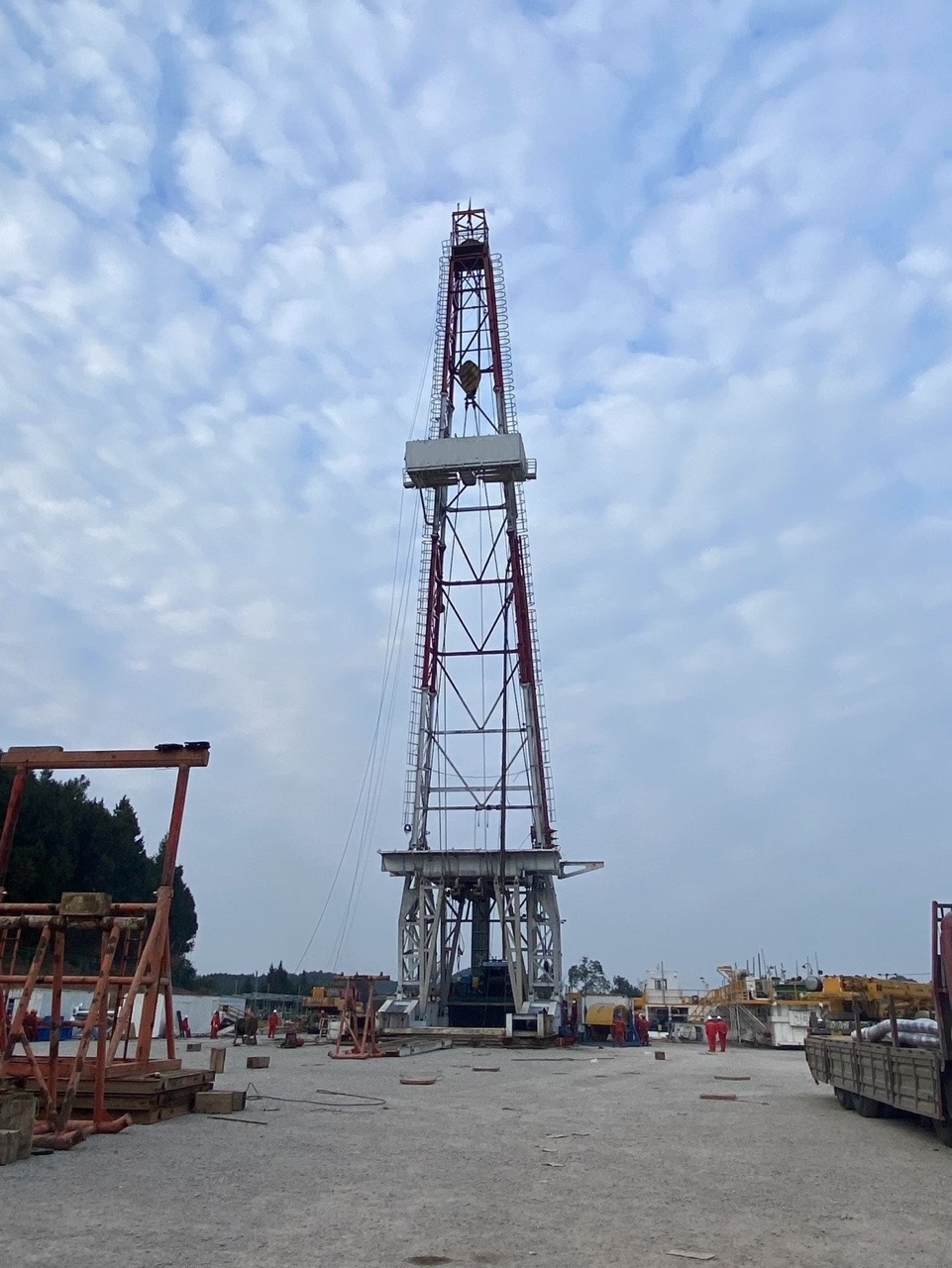 角108井组提前12天开钻  洛克石油八角场项目增产加快